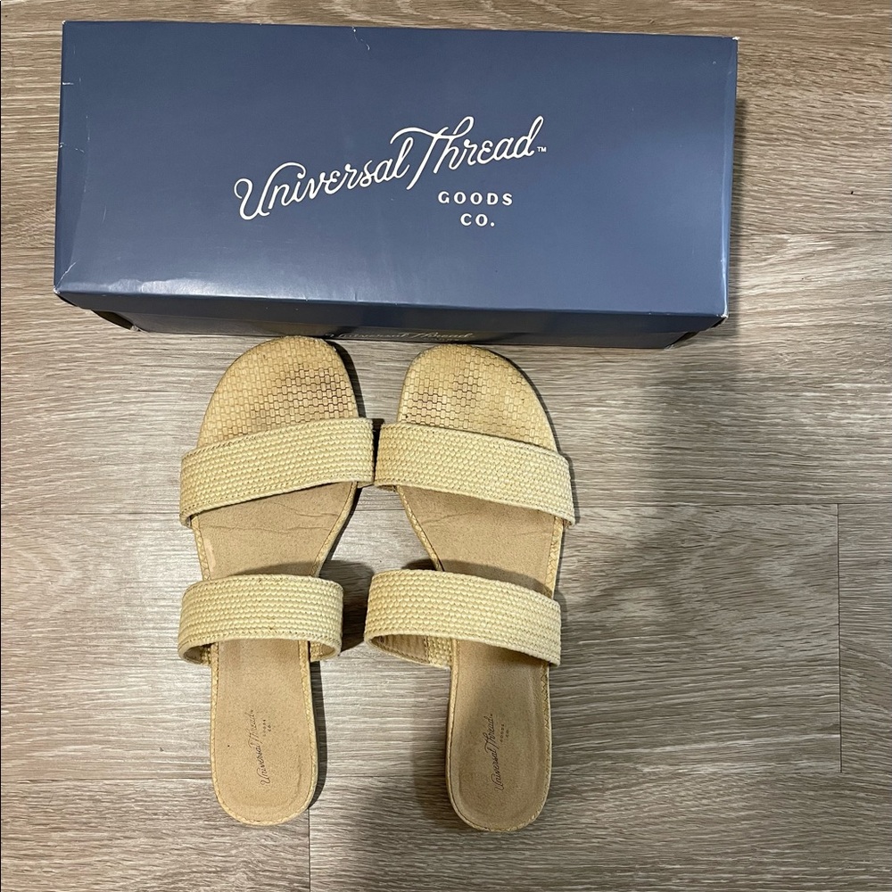 Universal Thread size 10 boho style tan sandals